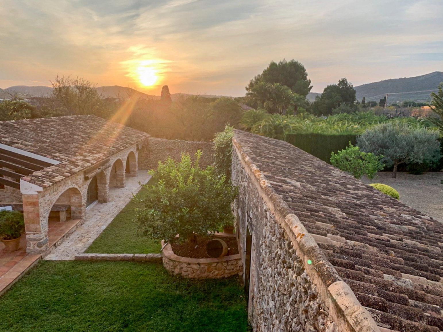 Luxury Traditional Villa for Sale in Jalón/Xaló