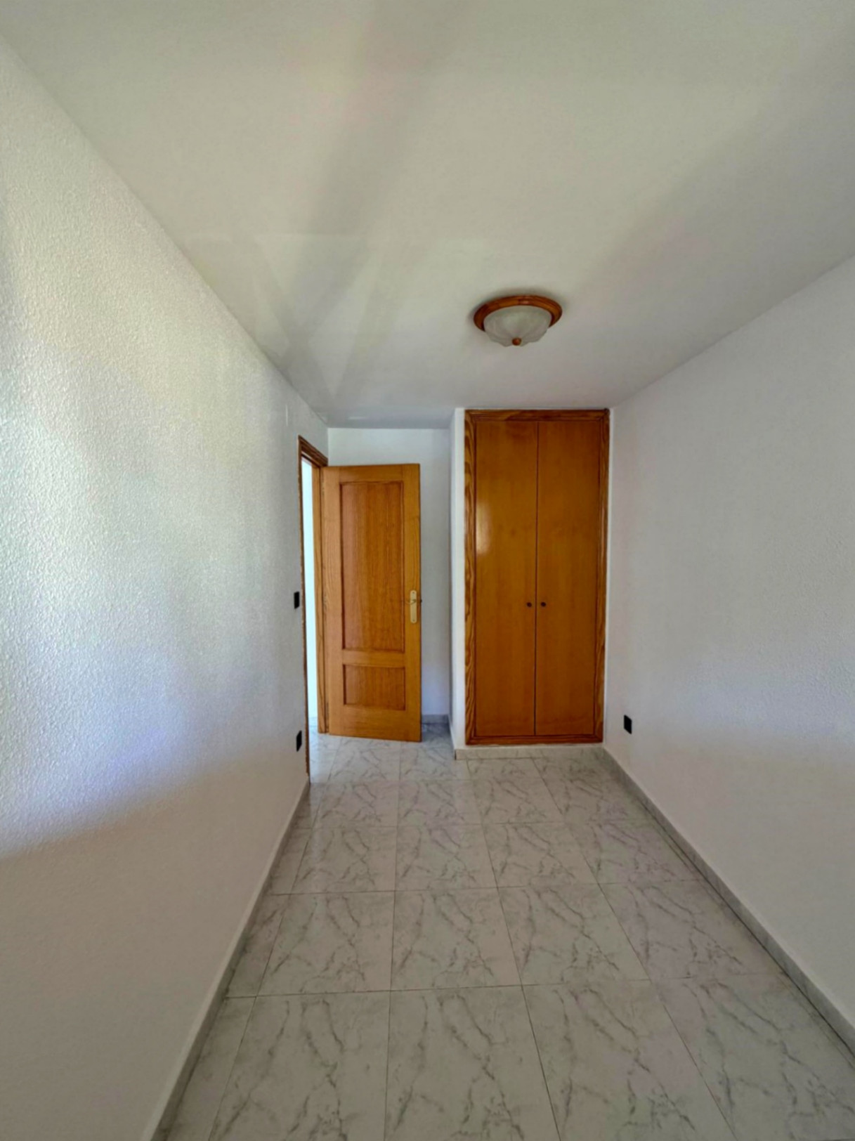 Long-term rental in Jávea Port available now.