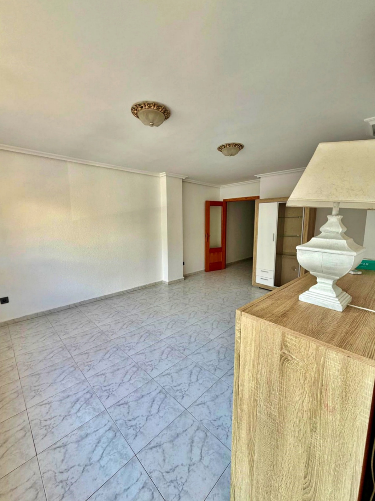 Long-term rental in Jávea Port available now.