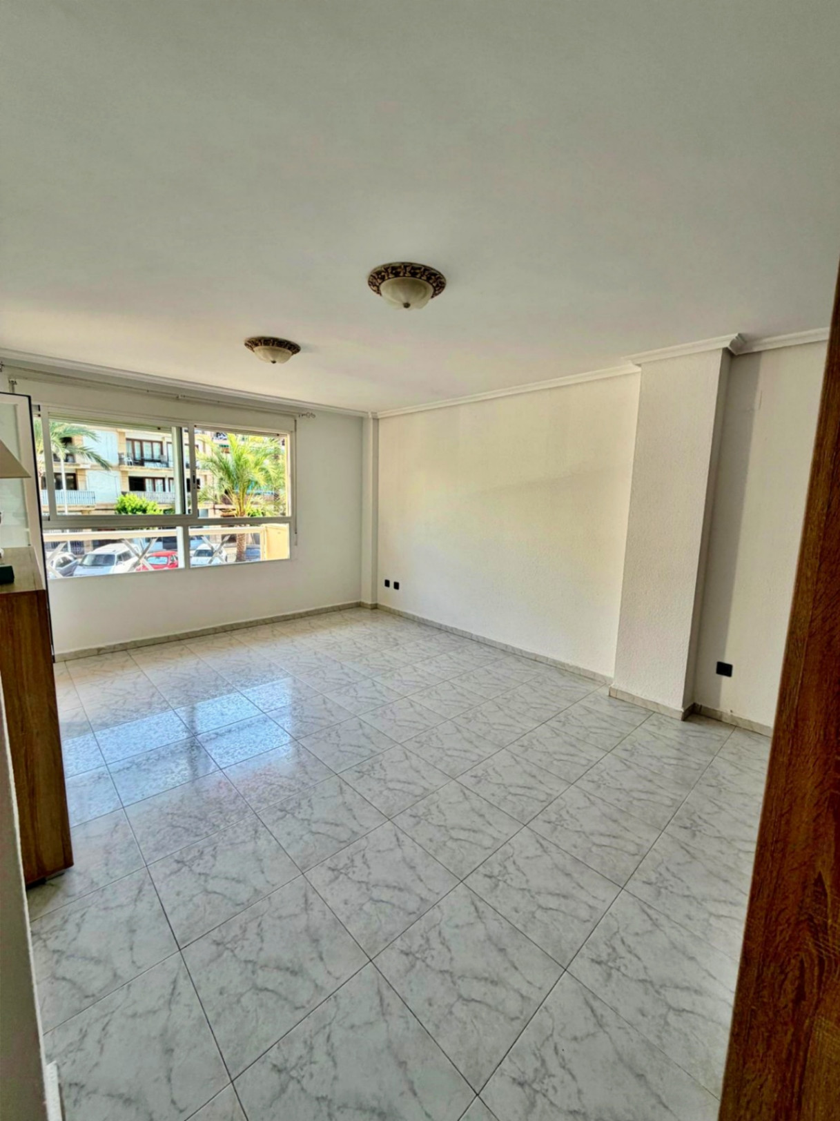 Long-term rental in Jávea Port available now.