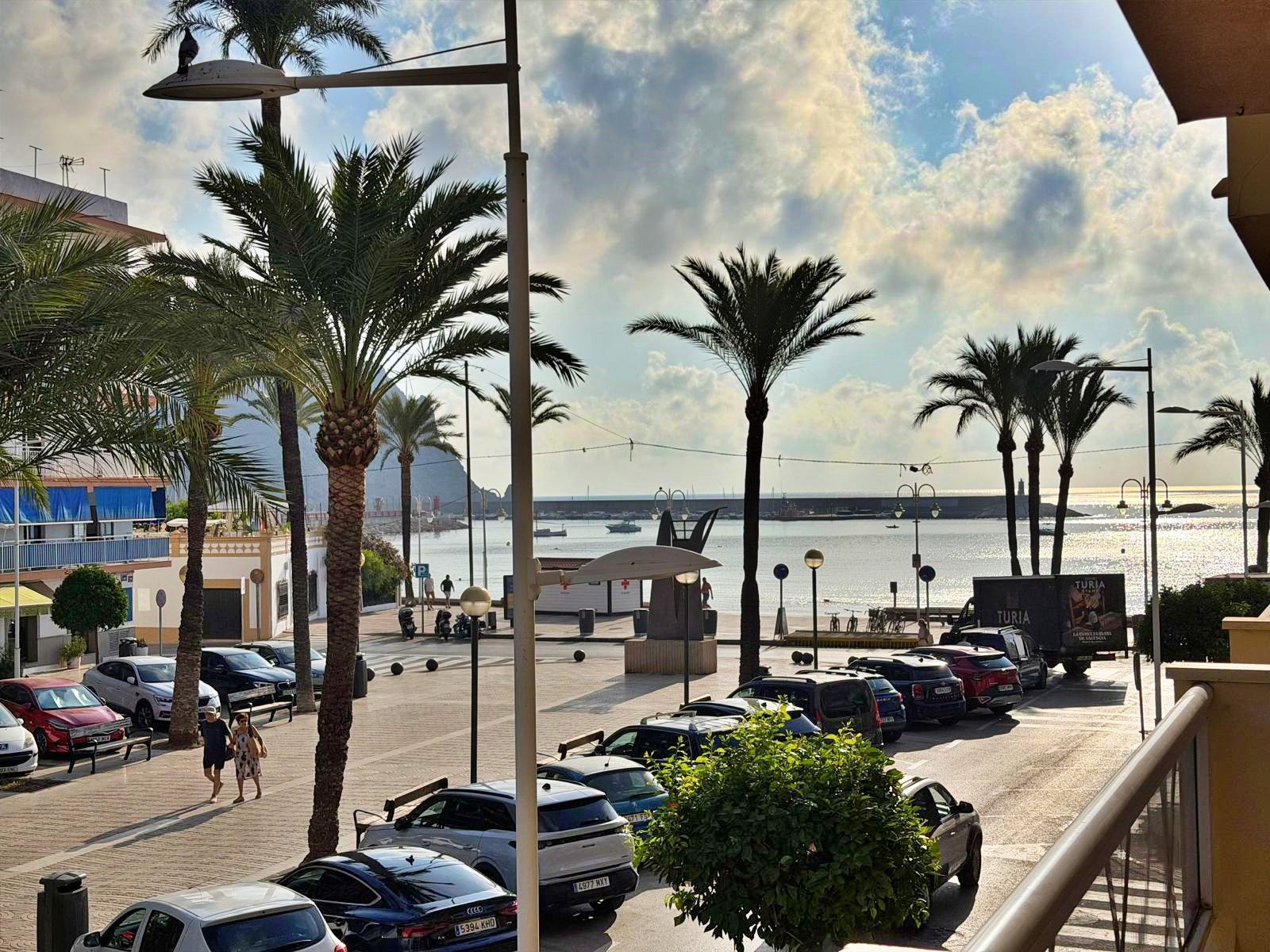 Long-term rental in Jávea Port available now.