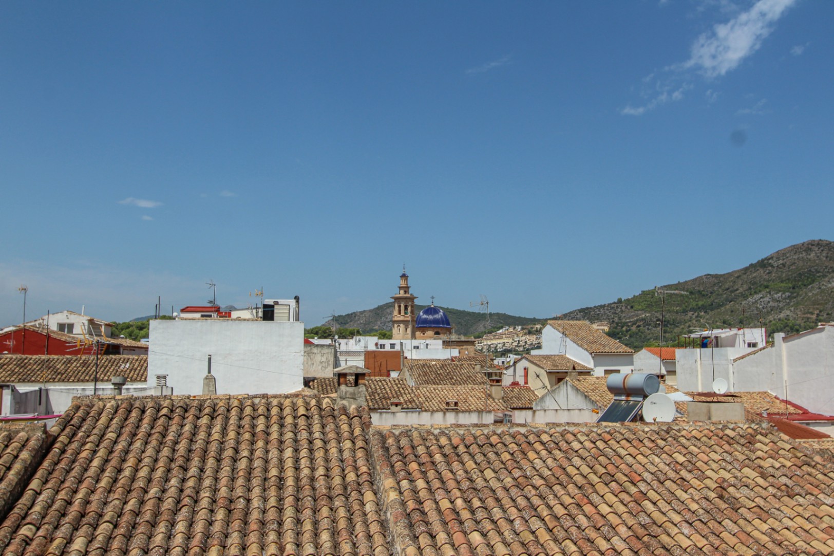Exclusive 3-Bed Apartment in the Heart of Jalón
