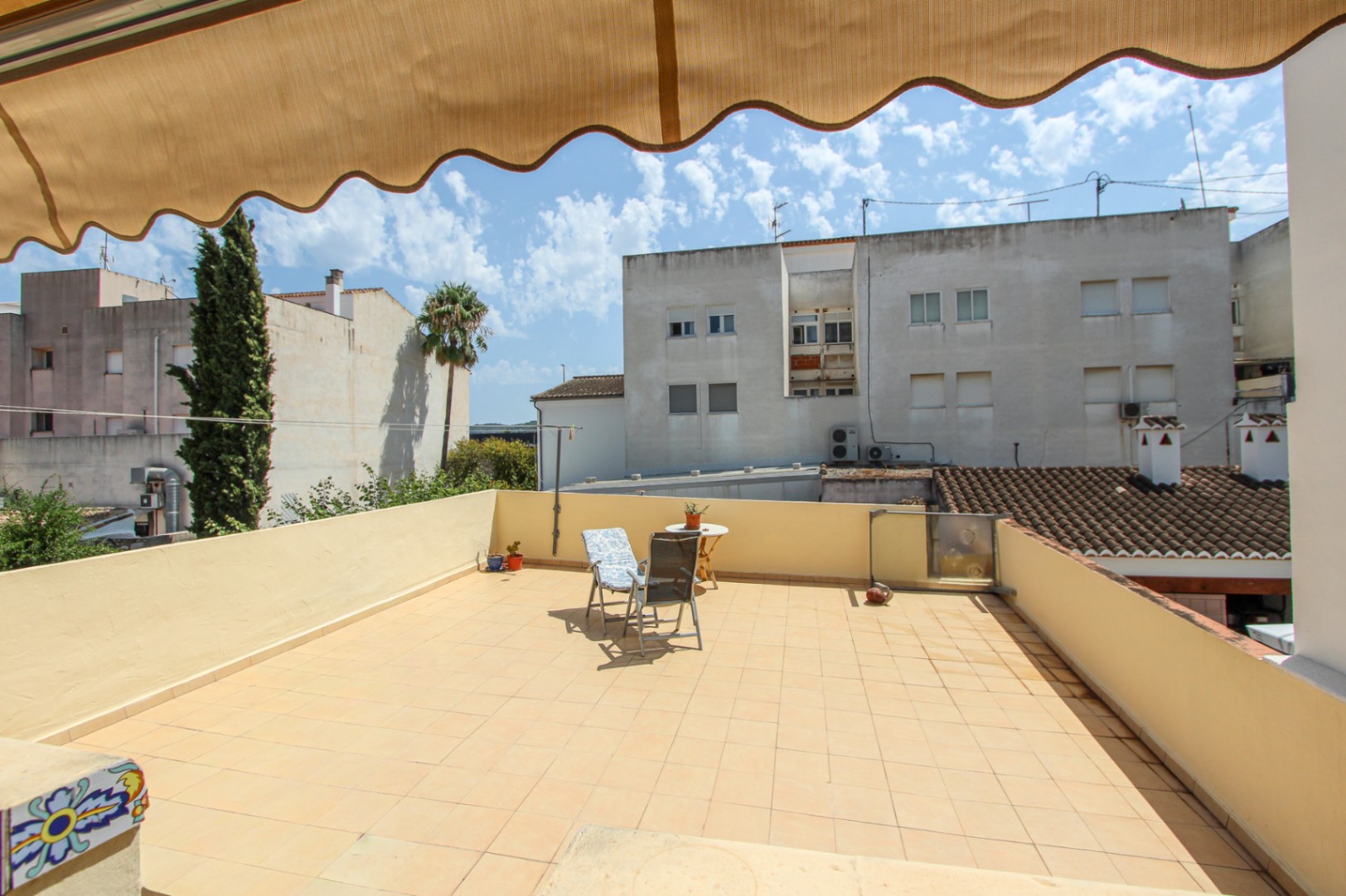 Exclusive 3-Bed Apartment in the Heart of Jalón