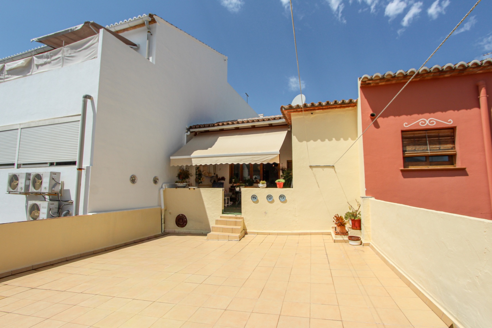 Exclusive 3-Bed Apartment in the Heart of Jalón