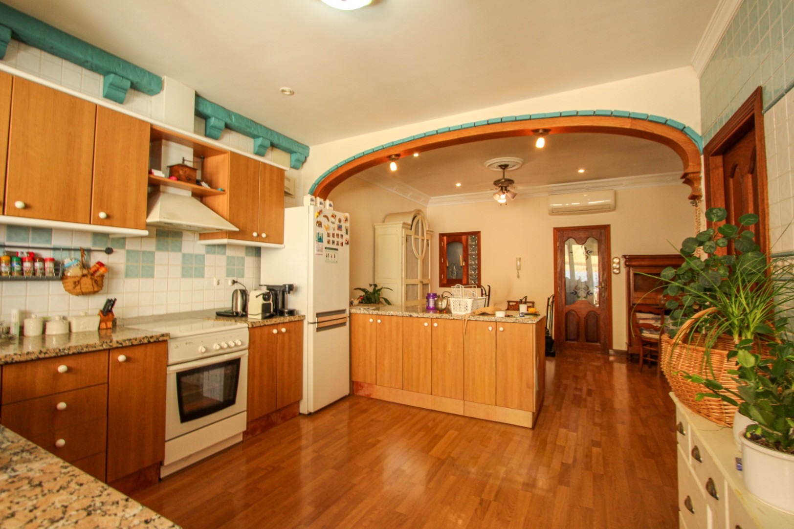 Exclusive 3-Bed Apartment in the Heart of Jalón