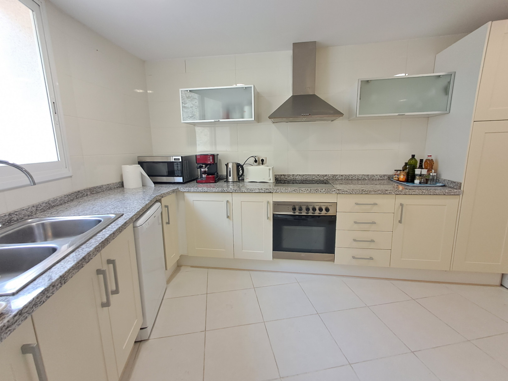 Short-term seasonal rental apartment in Colinas de Altea