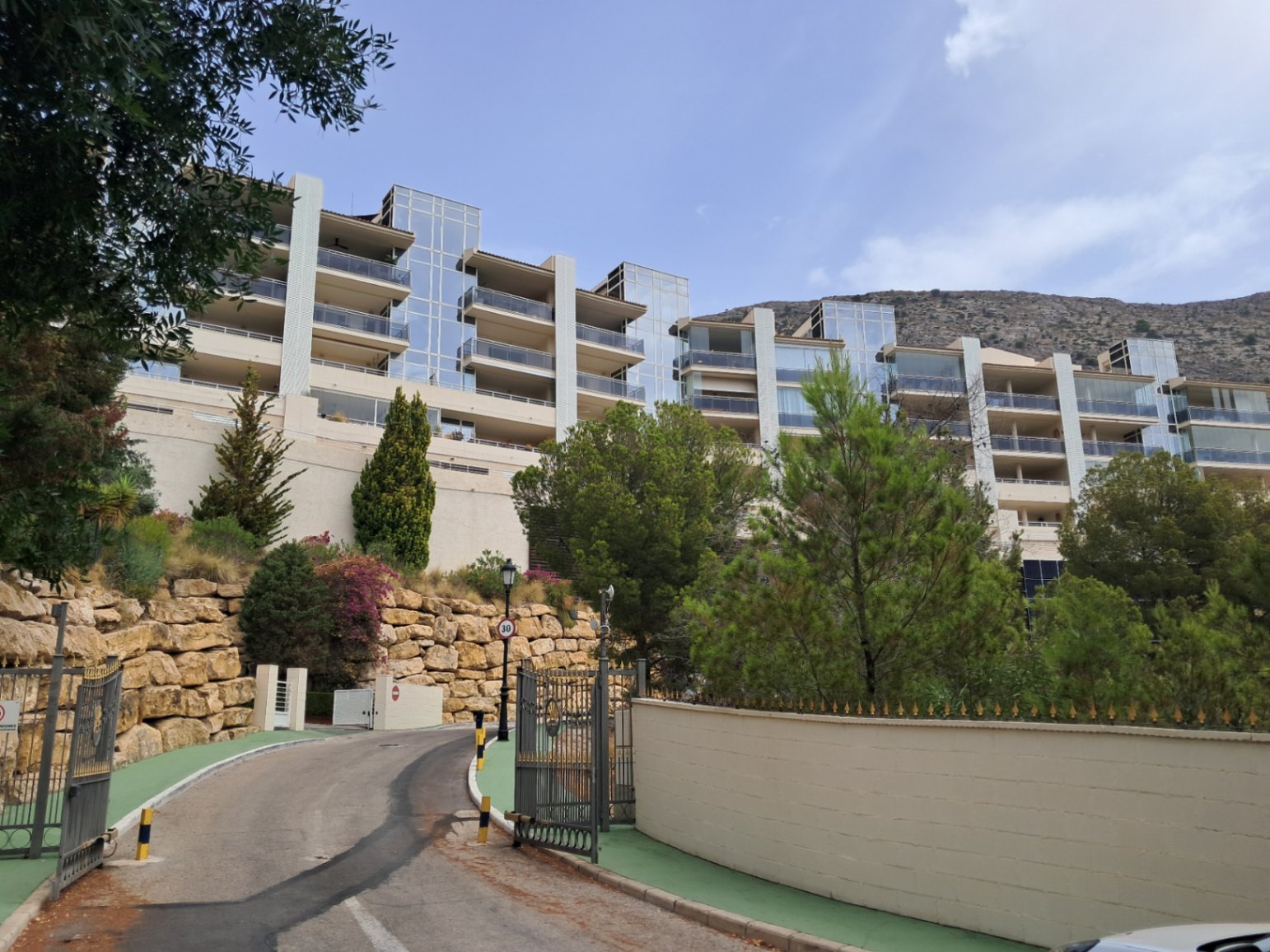 Short-term seasonal rental apartment in Colinas de Altea