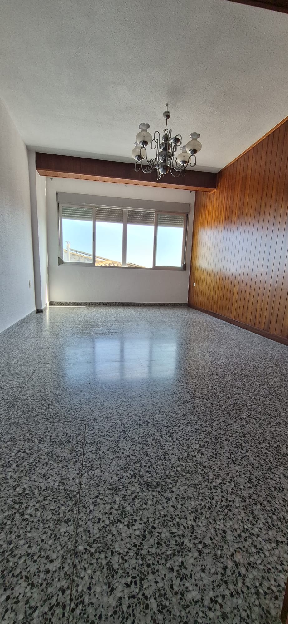 Townhouse in La Nucía Pueblo with 4 bedrooms and a good location.