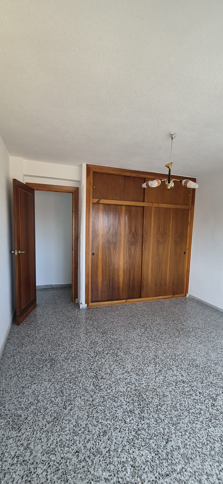 Townhouse in La Nucía Pueblo with 4 bedrooms and a good location.