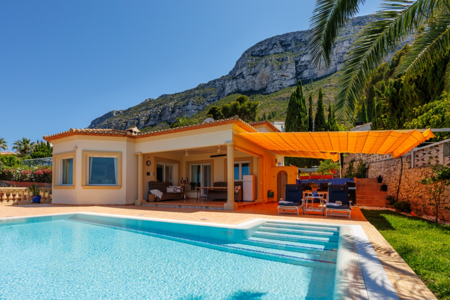 Villa with Infinity Pool & 180° Sea Views in Denia