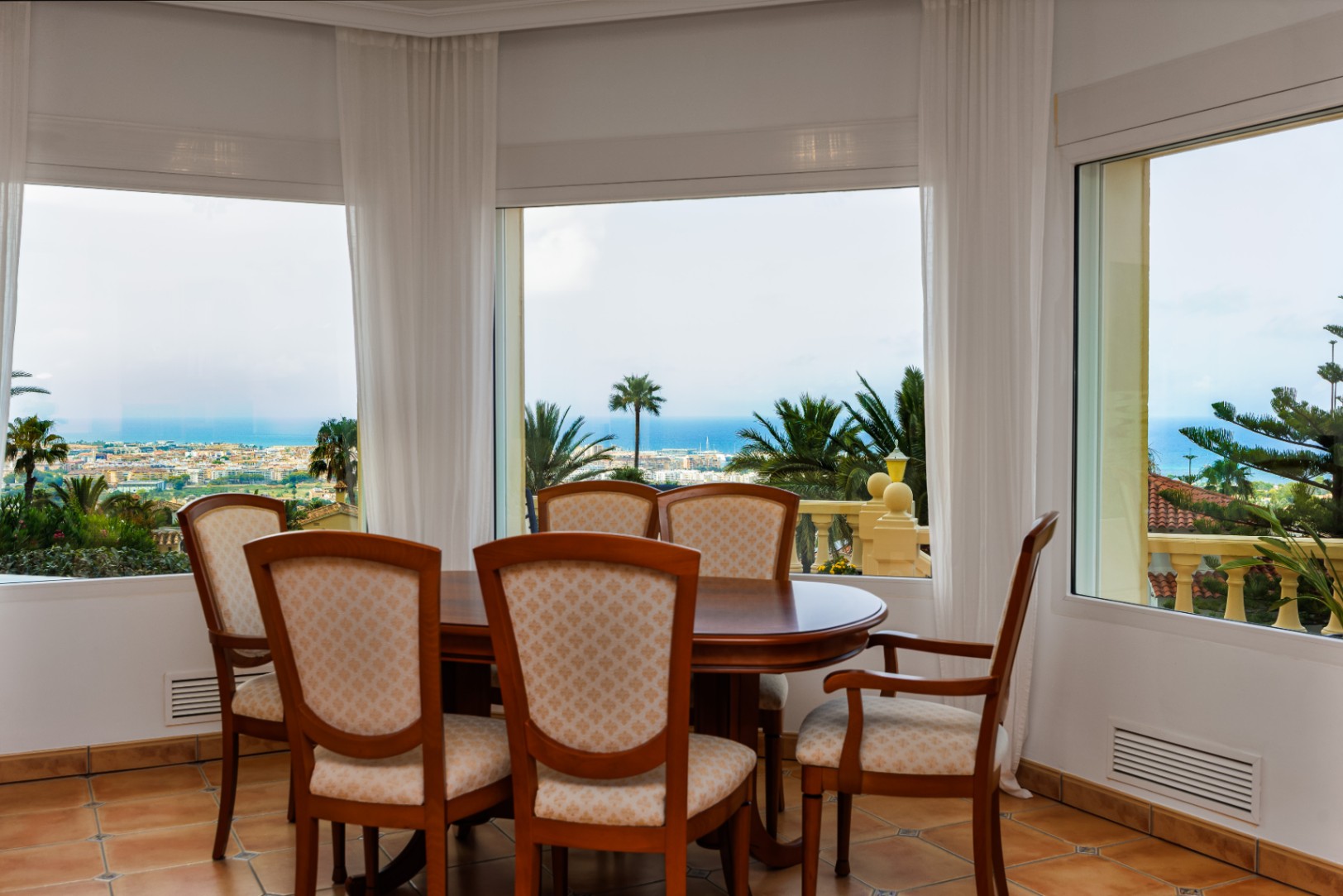 Villa with Infinity Pool & 180° Sea Views in Denia