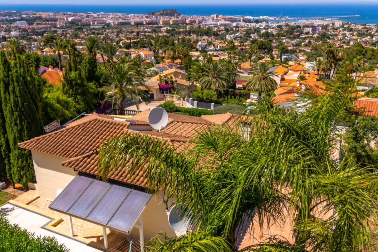 Villa with Infinity Pool & 180° Sea Views in Denia