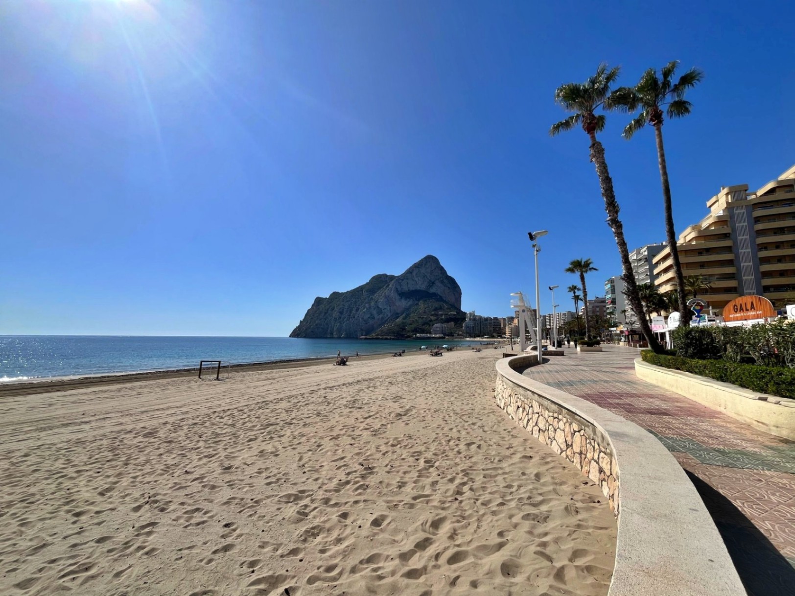 Apartamento de 2 habitaciones renovado, a 150 m de la playa