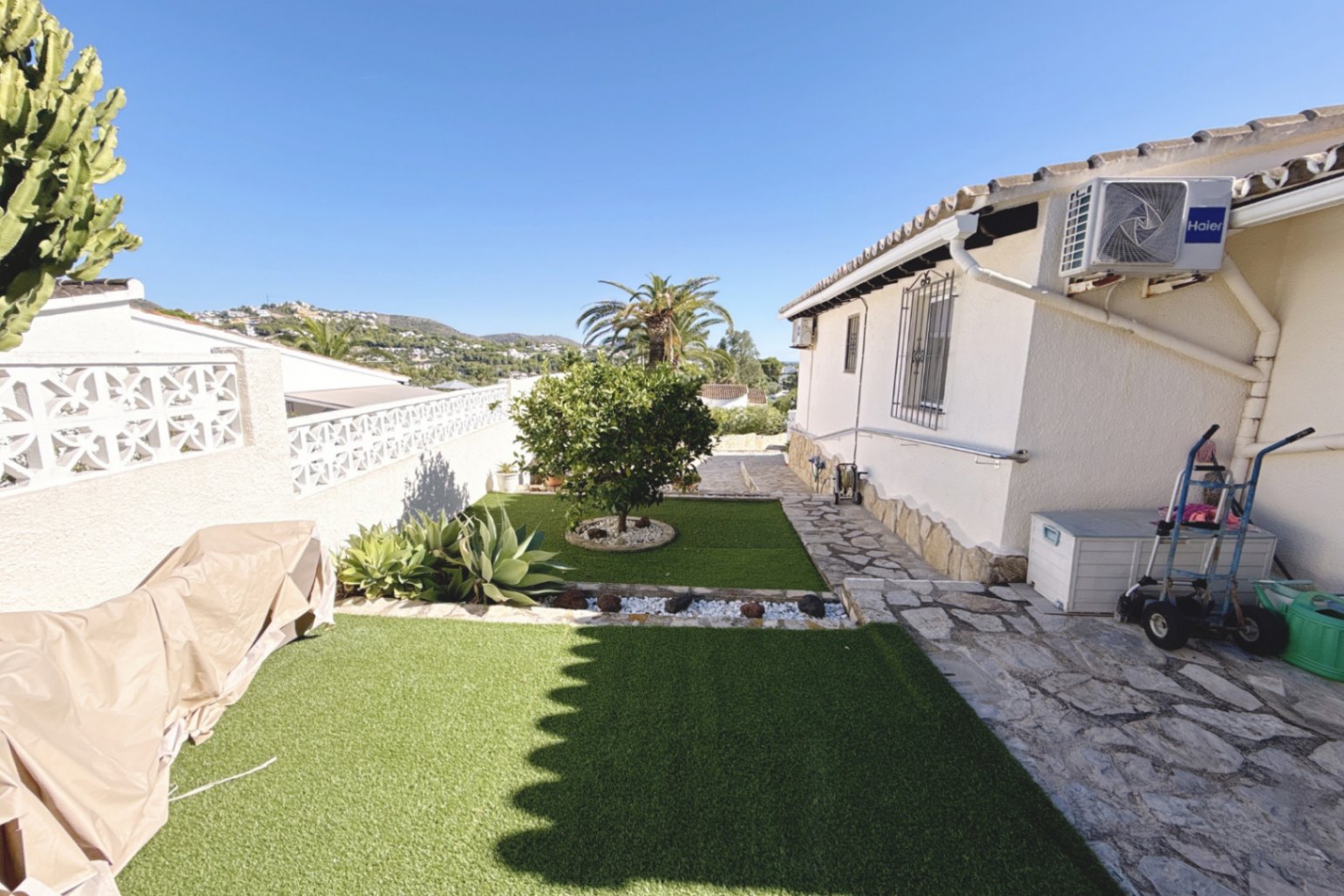 3-Zimmer-Villa in Moraira mit offenem Blick
