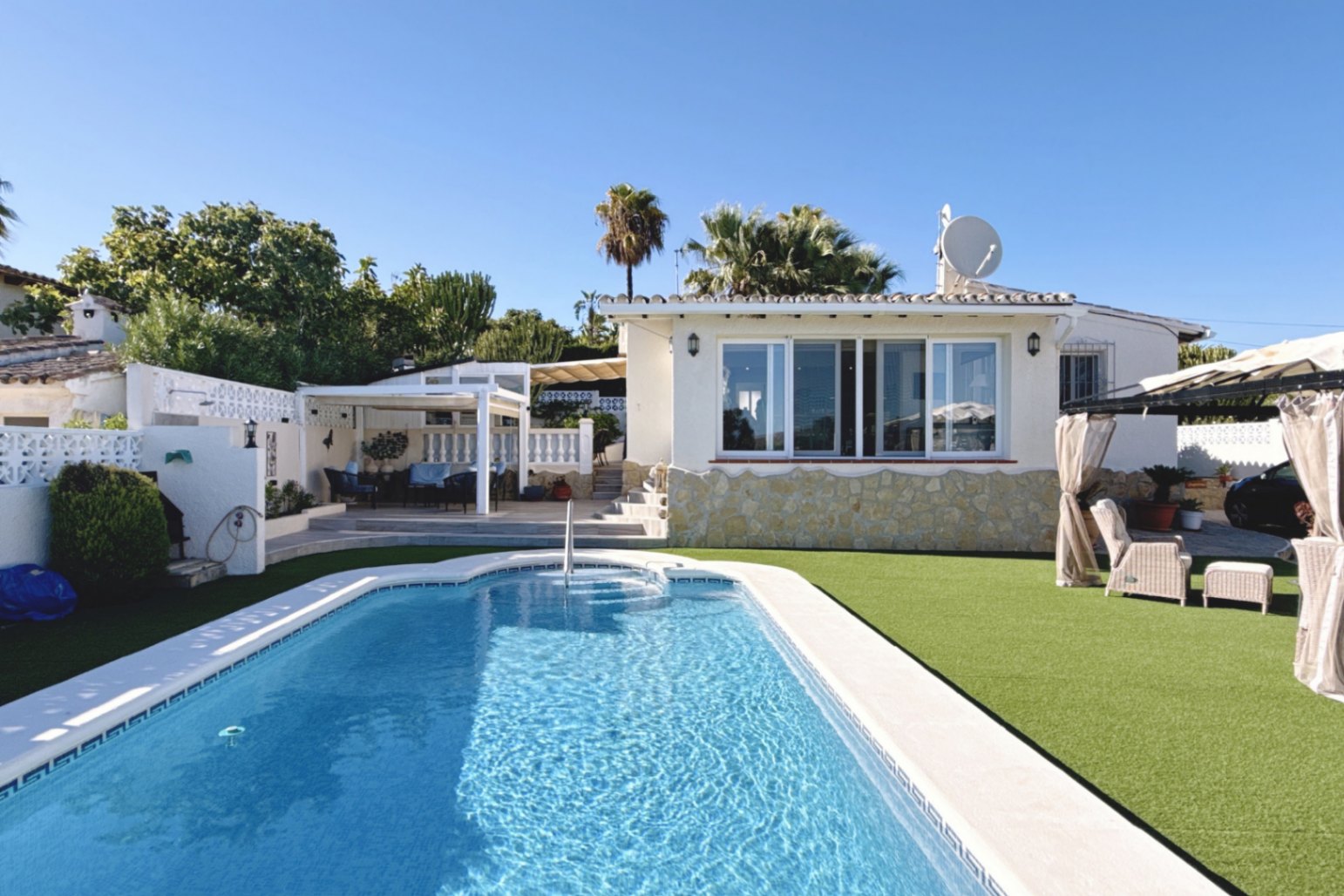 3-Zimmer-Villa in Moraira mit offenem Blick
