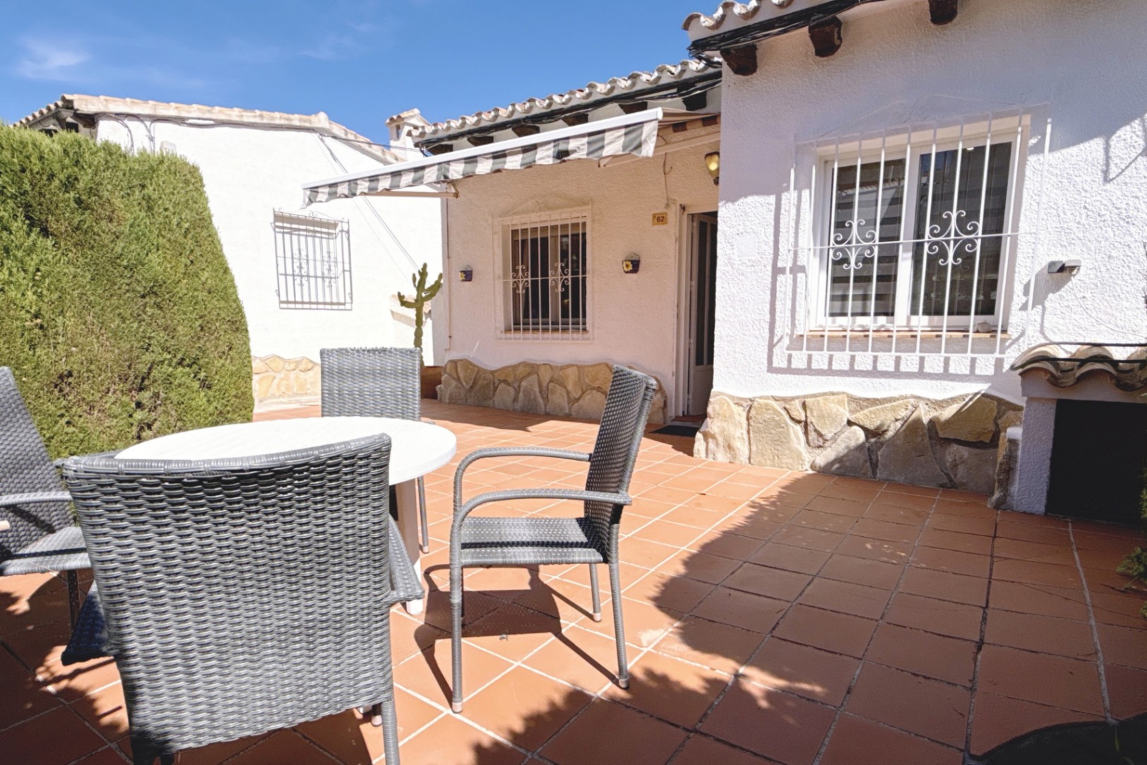 2-Zimmer-Bungalow in Moraira mit Gemeinschaftspool