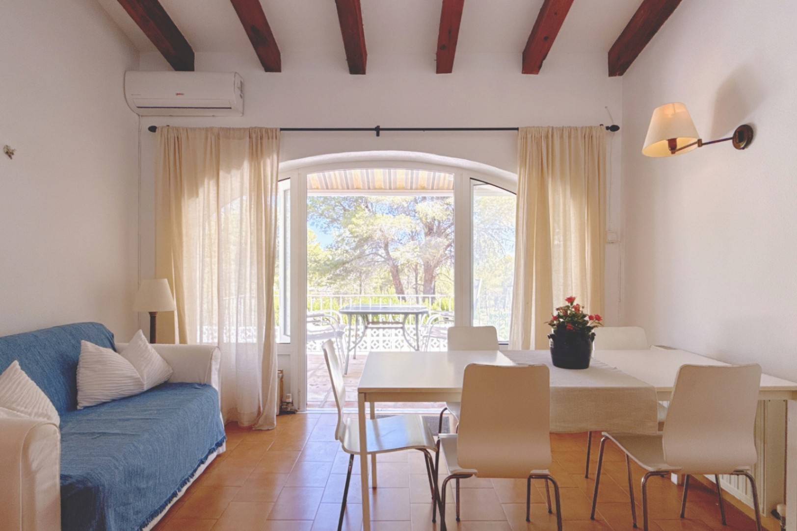 2-Zimmer-Bungalow in Moraira mit Gemeinschaftspool
