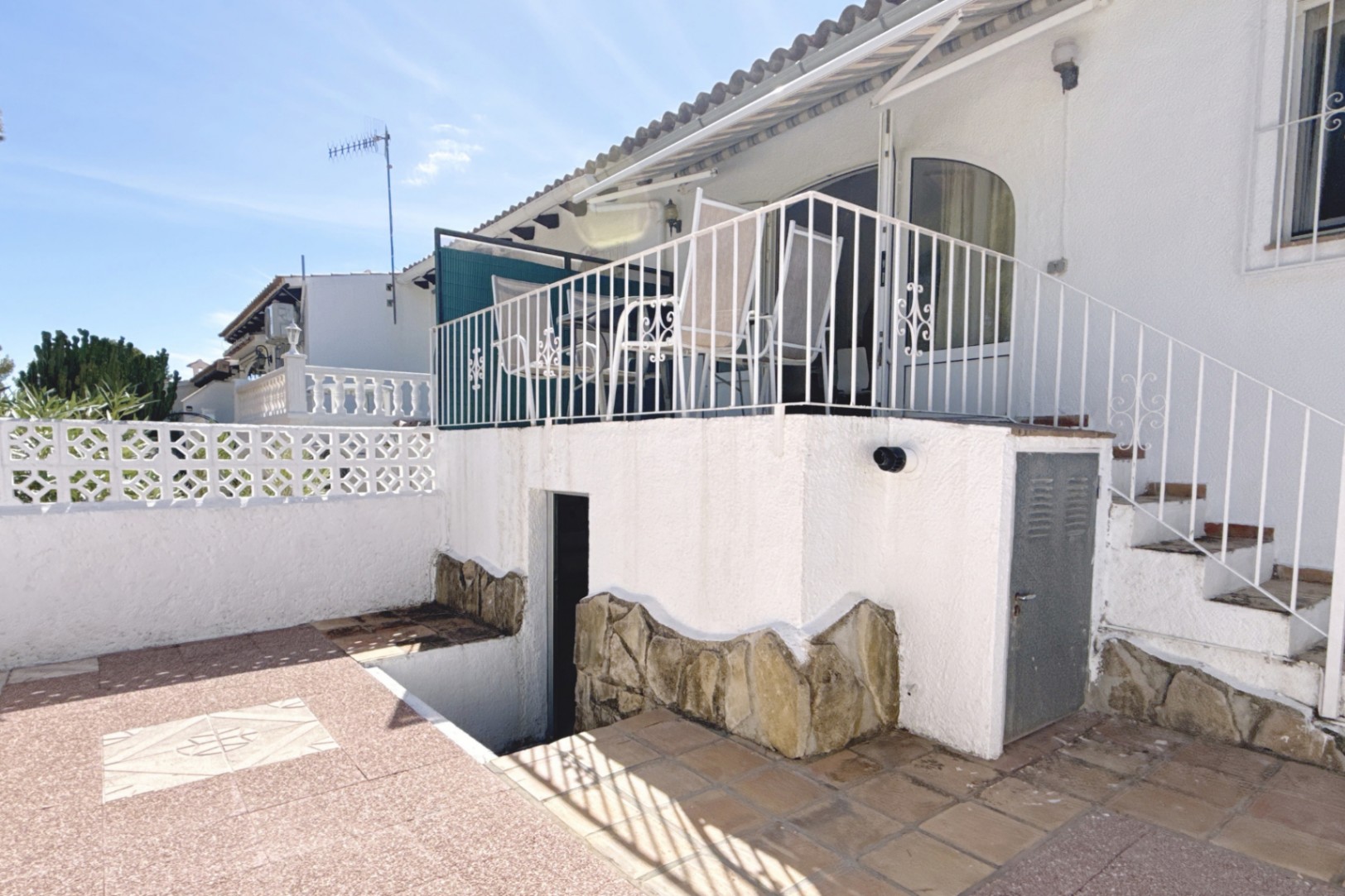 2-Zimmer-Bungalow in Moraira mit Gemeinschaftspool