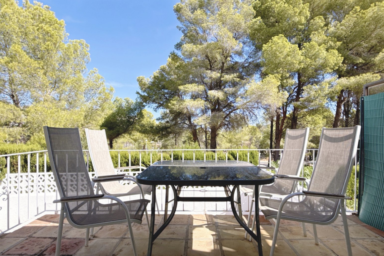 2-Zimmer-Bungalow in Moraira mit Gemeinschaftspool