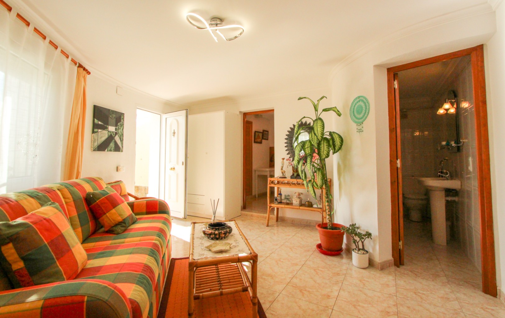 Villa de 4 dormitorios con piscina privada en venta en Orba