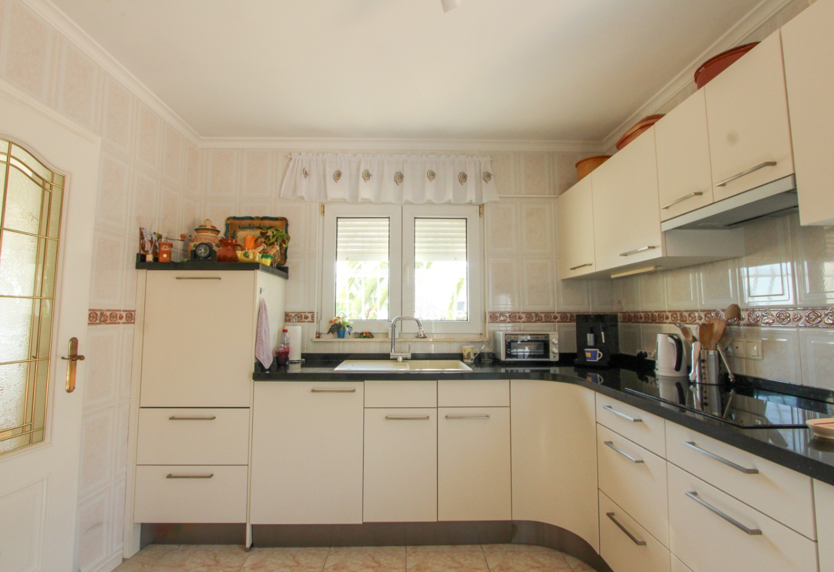 Villa de 4 dormitorios con piscina privada en venta en Orba