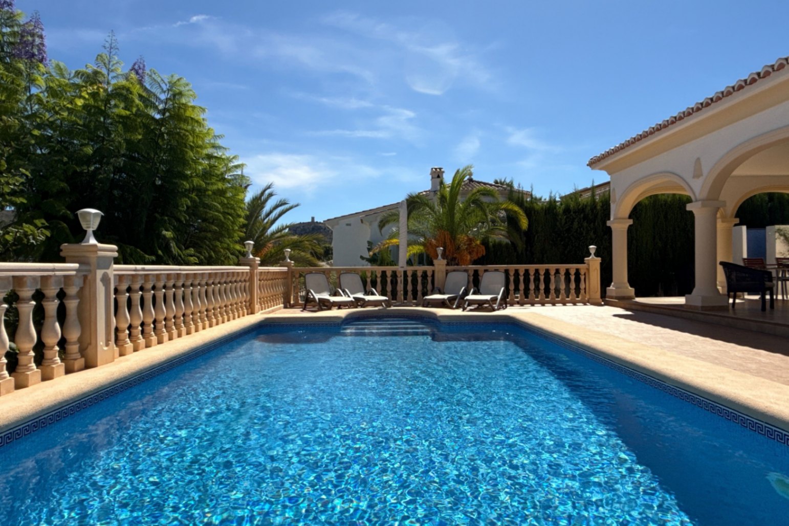 3 Schlafzimmer Villa in Moraira mit beheiztem Pool