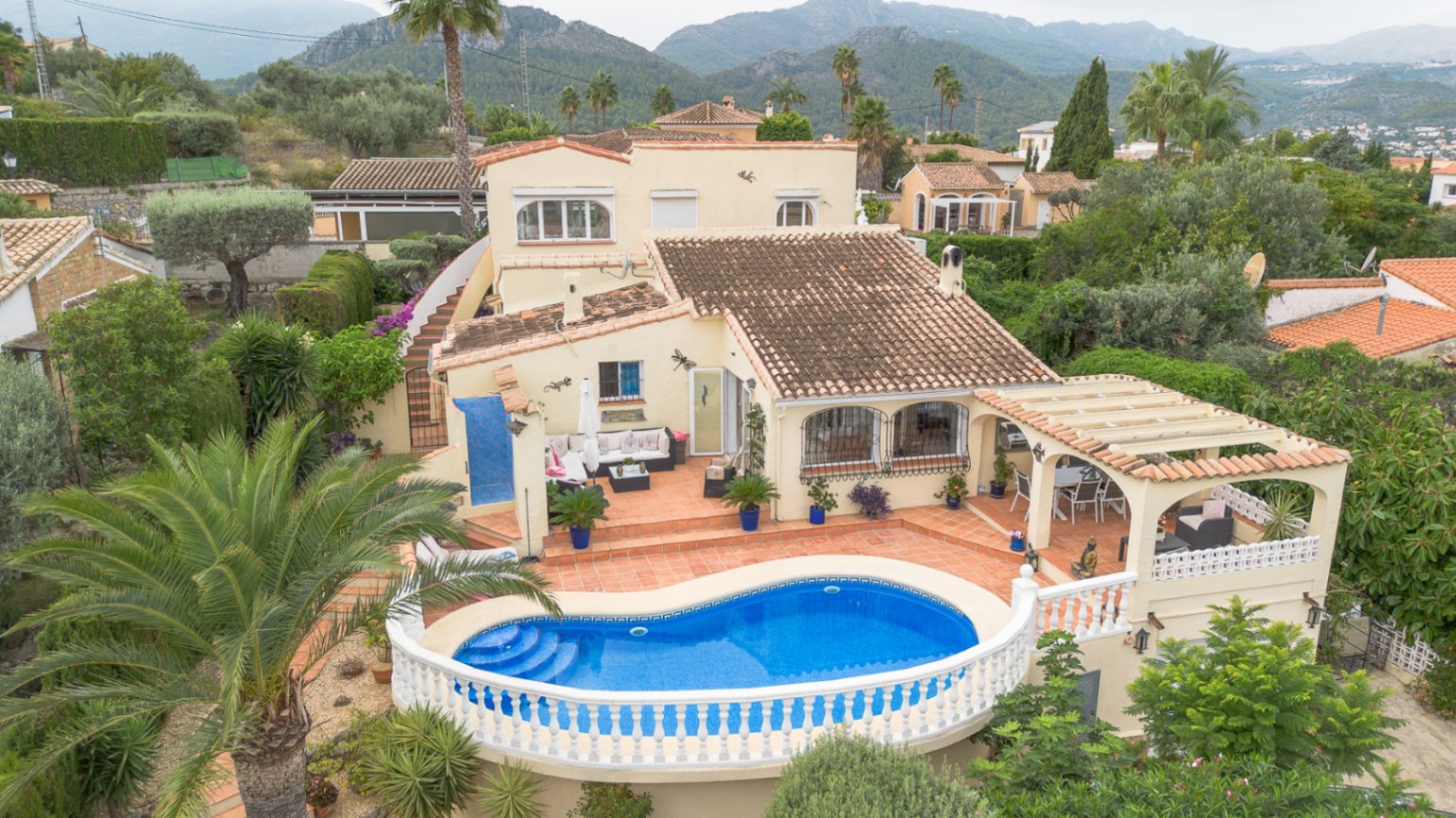 Beautiful Villa with Private Pool for Sale in El Aspre, Orba