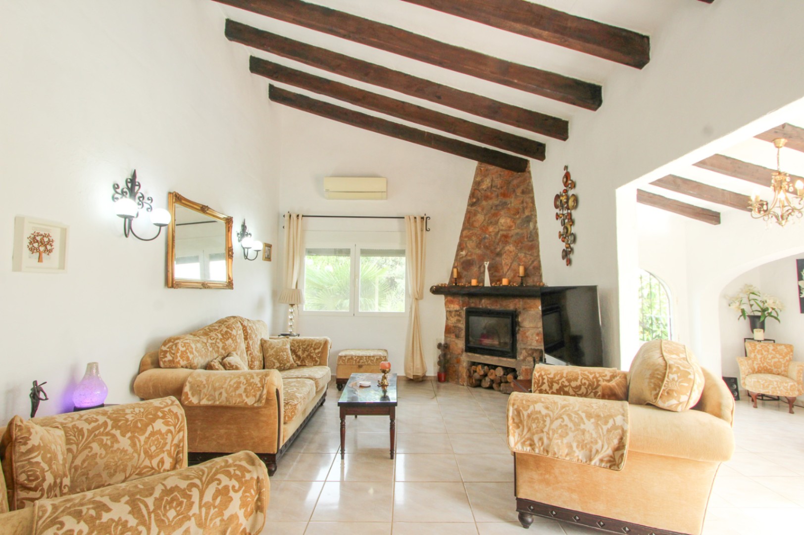 Beautiful Villa with Private Pool for Sale in El Aspre, Orba