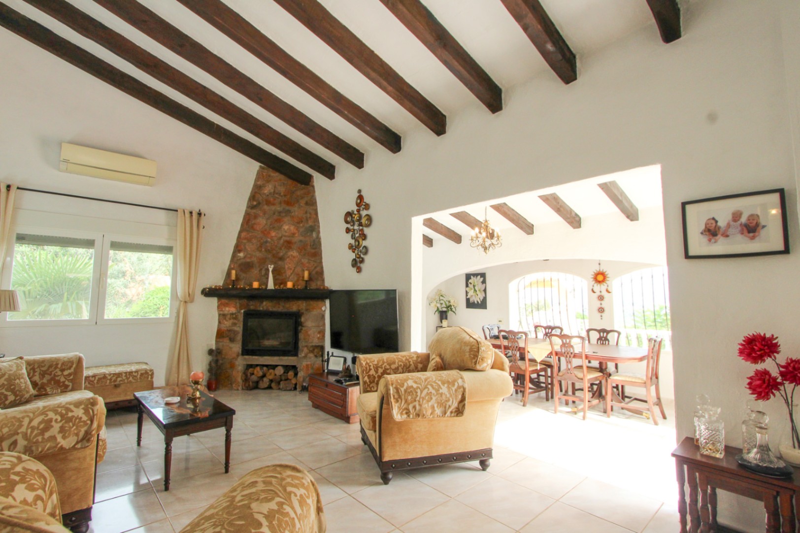 Beautiful Villa with Private Pool for Sale in El Aspre, Orba