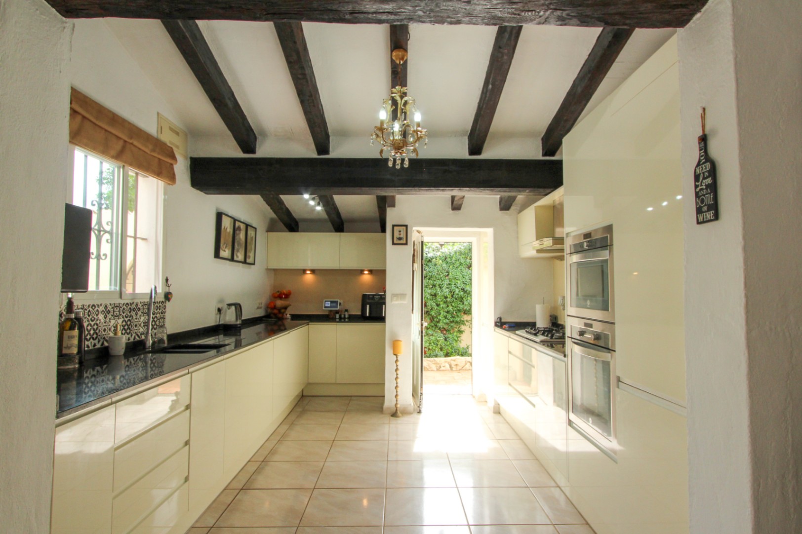 Beautiful Villa with Private Pool for Sale in El Aspre, Orba