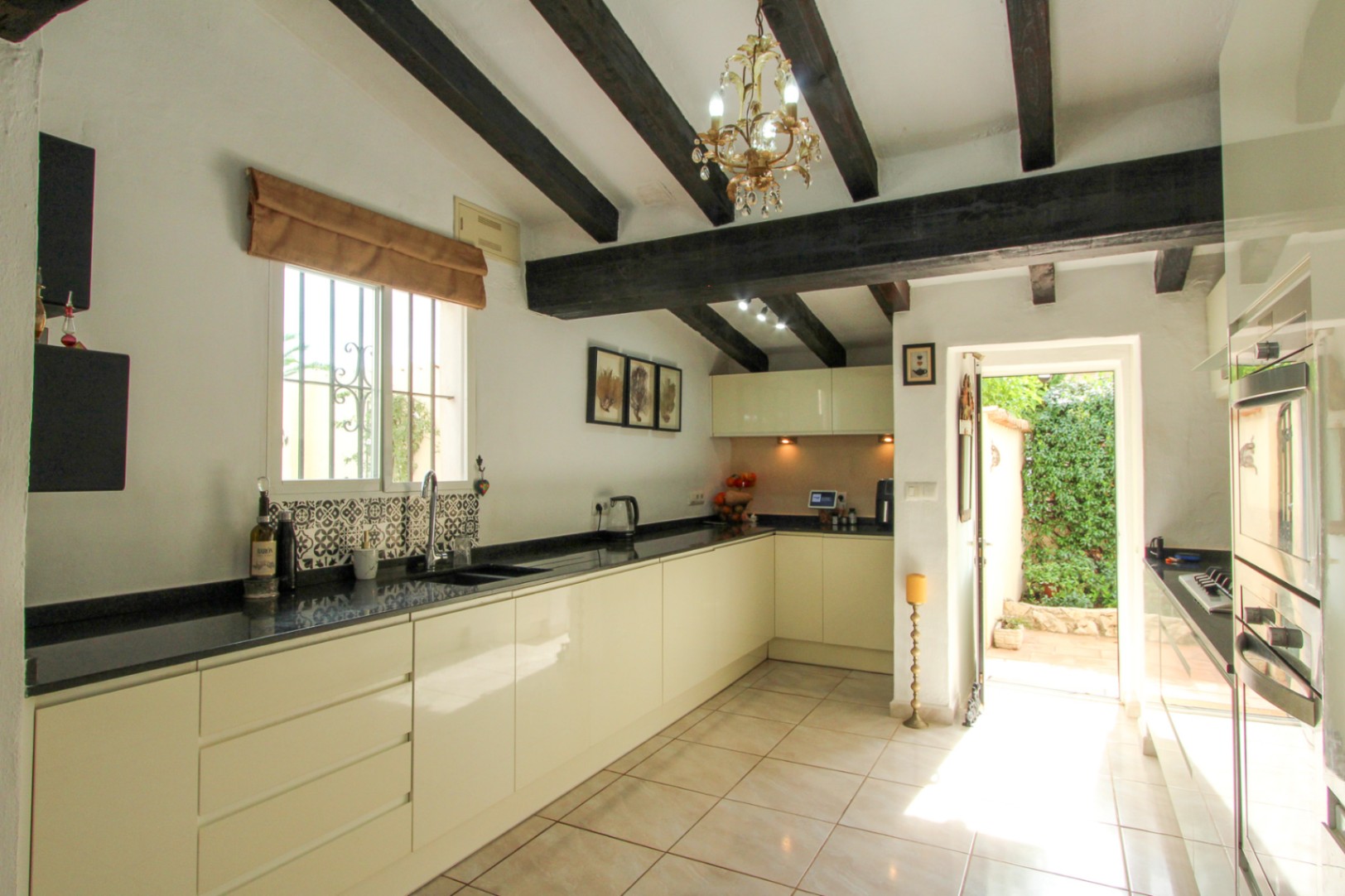 Beautiful Villa with Private Pool for Sale in El Aspre, Orba