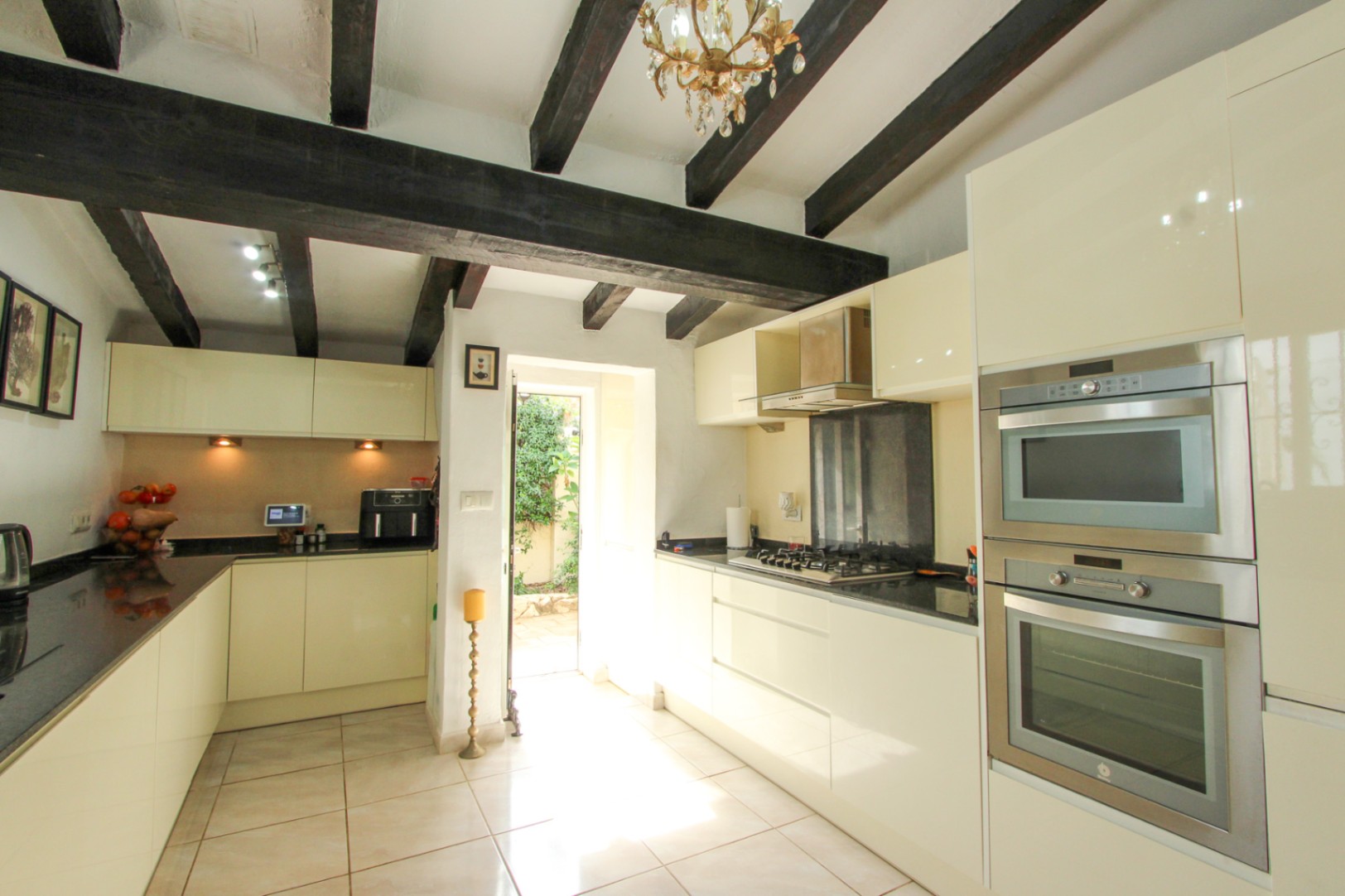 Beautiful Villa with Private Pool for Sale in El Aspre, Orba