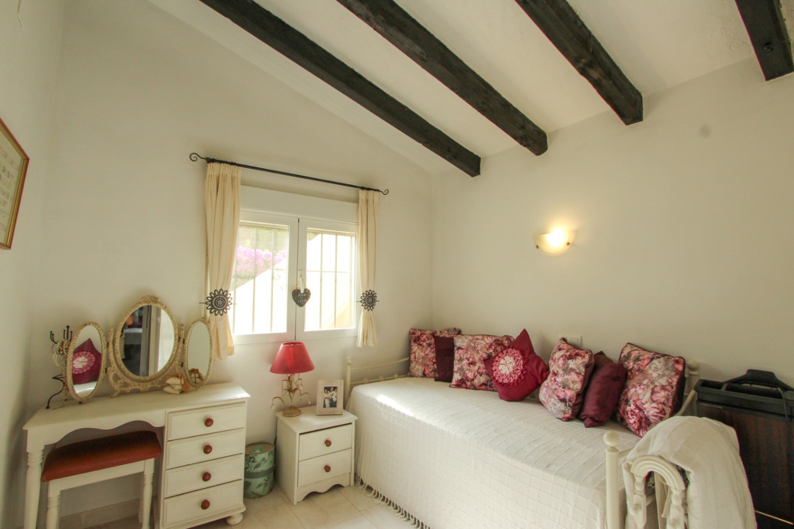 Beautiful Villa with Private Pool for Sale in El Aspre, Orba