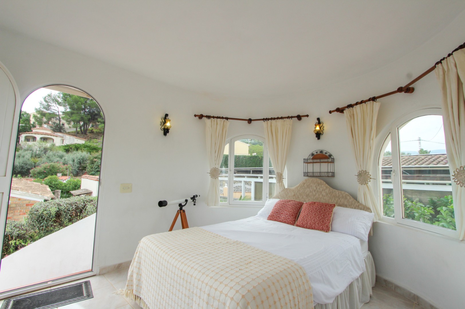 Beautiful Villa with Private Pool for Sale in El Aspre, Orba