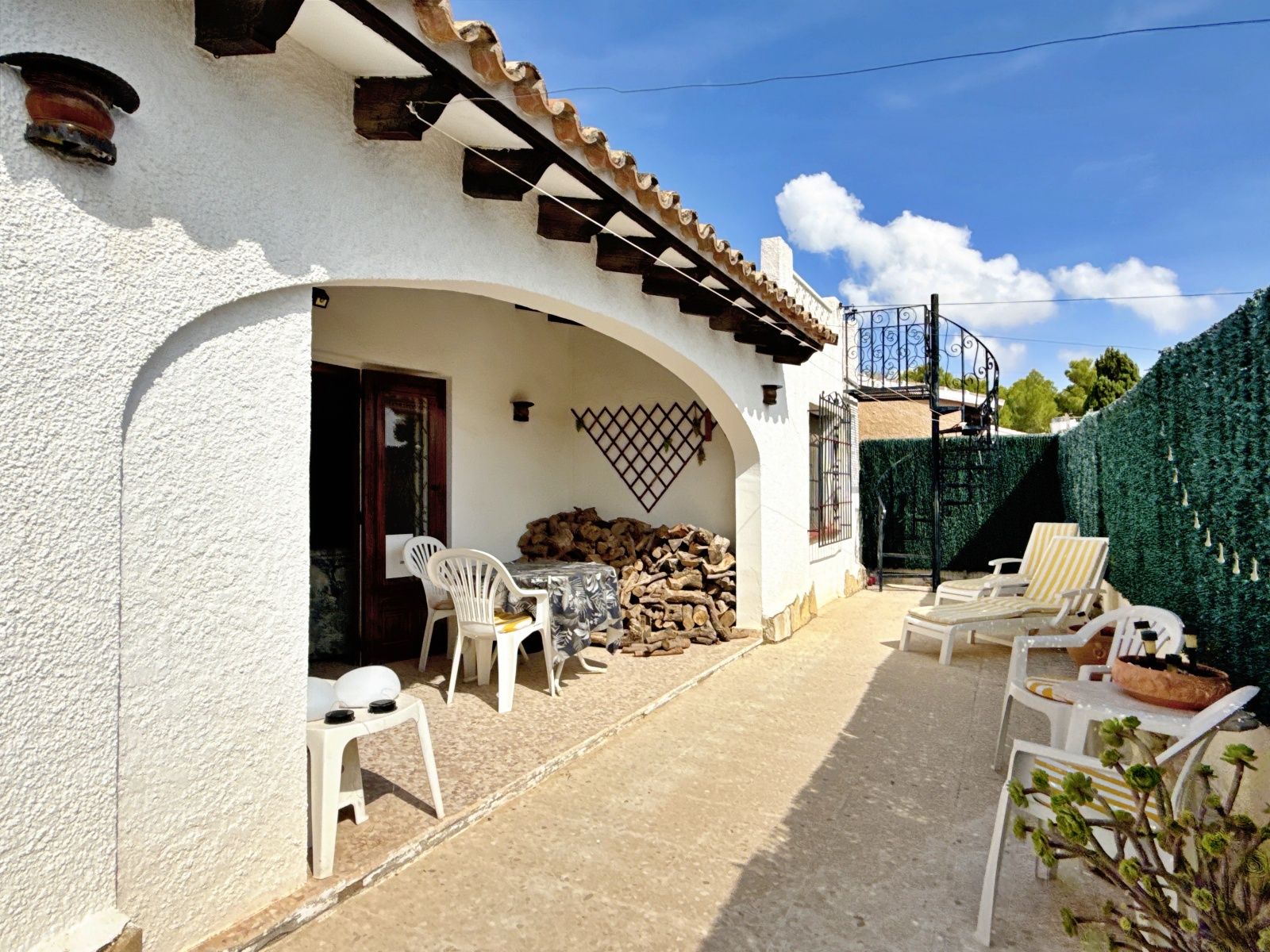 2-Bedroom Bungalow For Sale in La Sabatera, Moraira