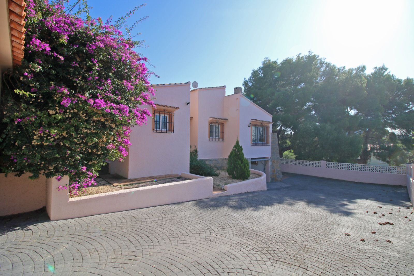 3 Bedroom Detached House in Calpe with Private Pool