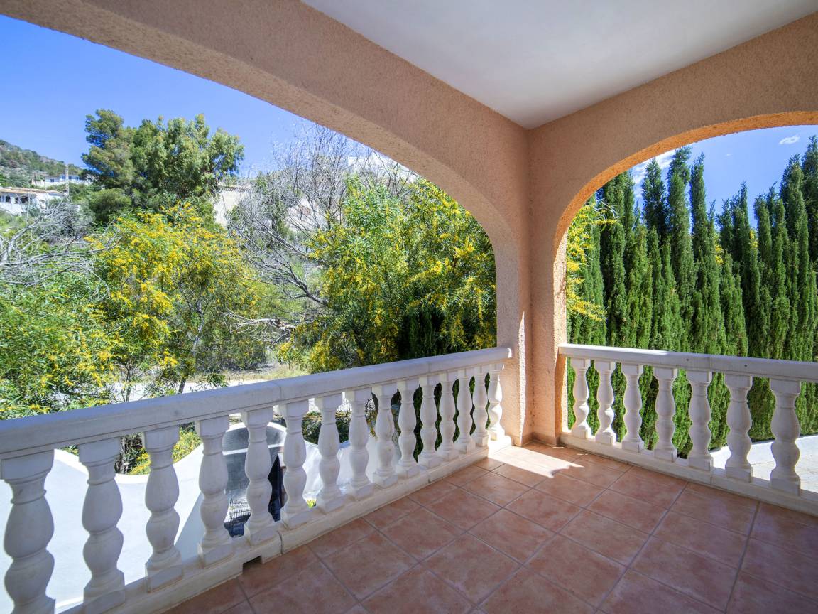 6 Bedroom Detached Villa in Calpe with Private Pool