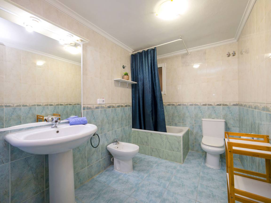 6 Bedroom Detached Villa in Calpe with Private Pool