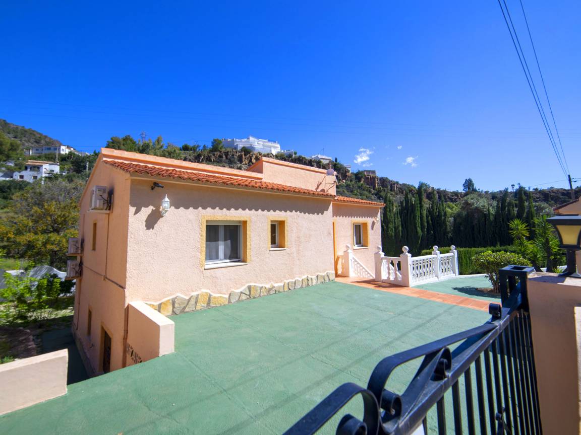 6 Bedroom Detached Villa in Calpe with Private Pool