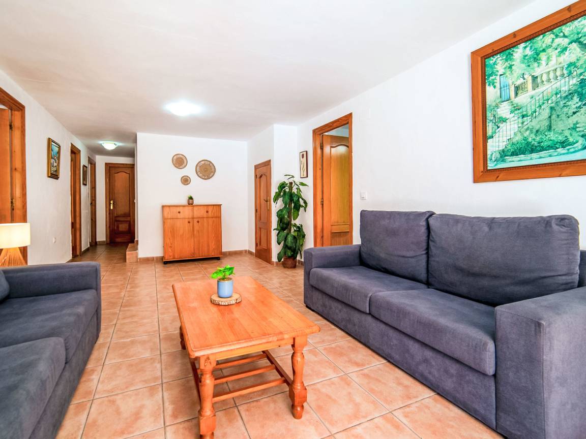 6 Bedroom Detached Villa in Calpe with Private Pool