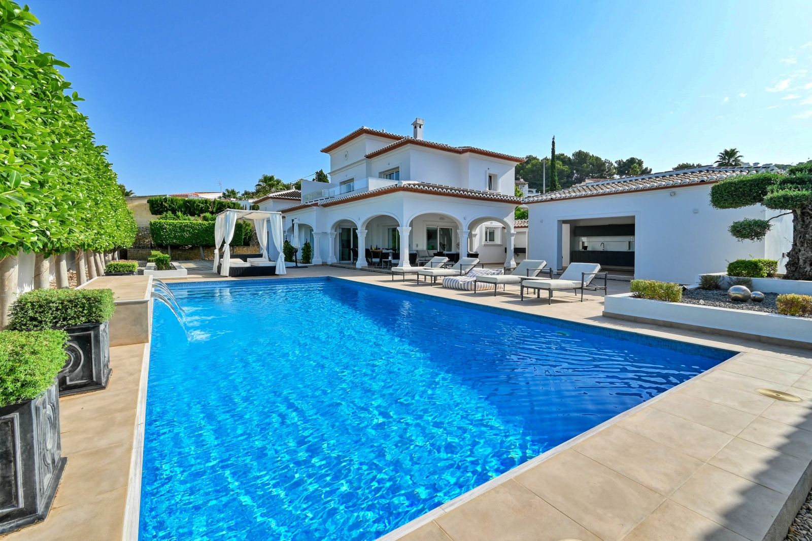 4-Bedroom Villa with Private Pool For Sale in Paichi, Moraira