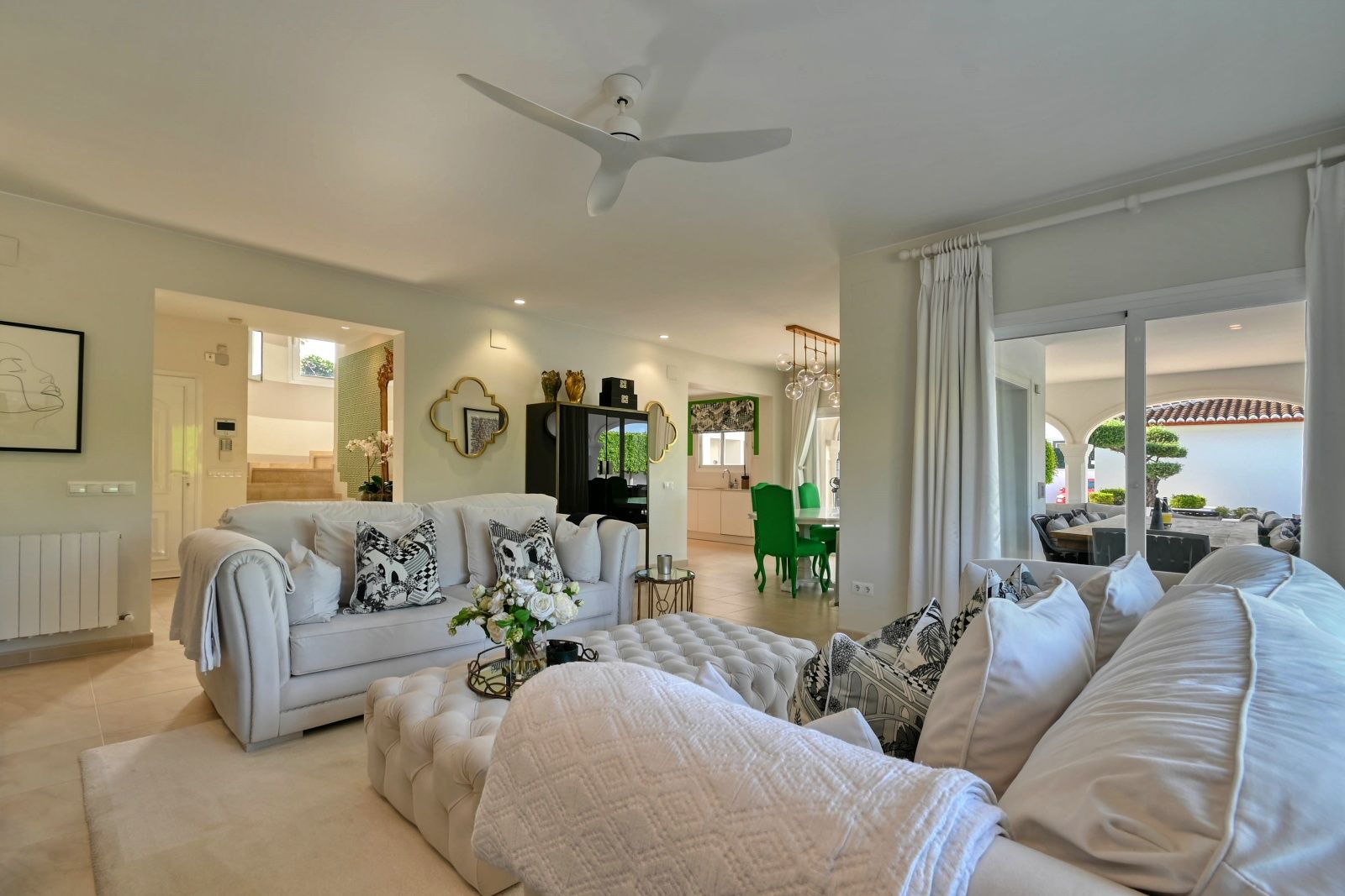 4-Bedroom Villa with Private Pool For Sale in Paichi, Moraira