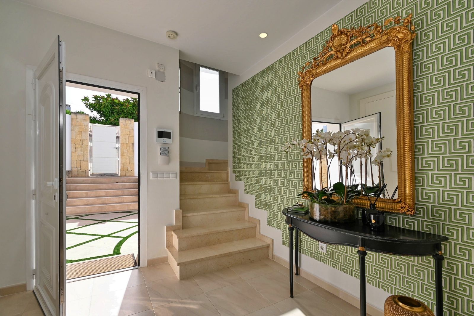 4-Bedroom Villa with Private Pool For Sale in Paichi, Moraira