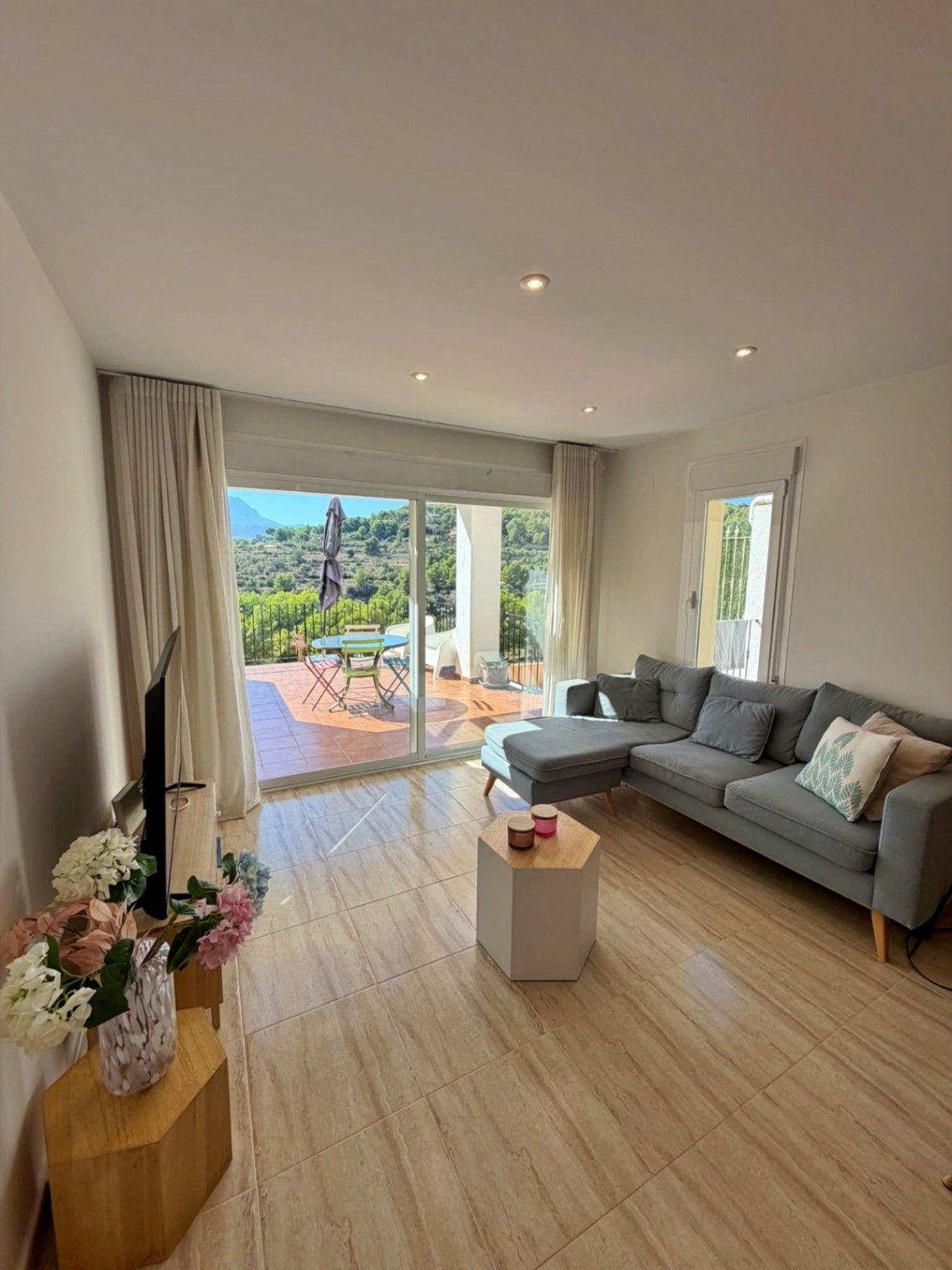 3 Bedroom Semi-Detached House in Calpe with Pool