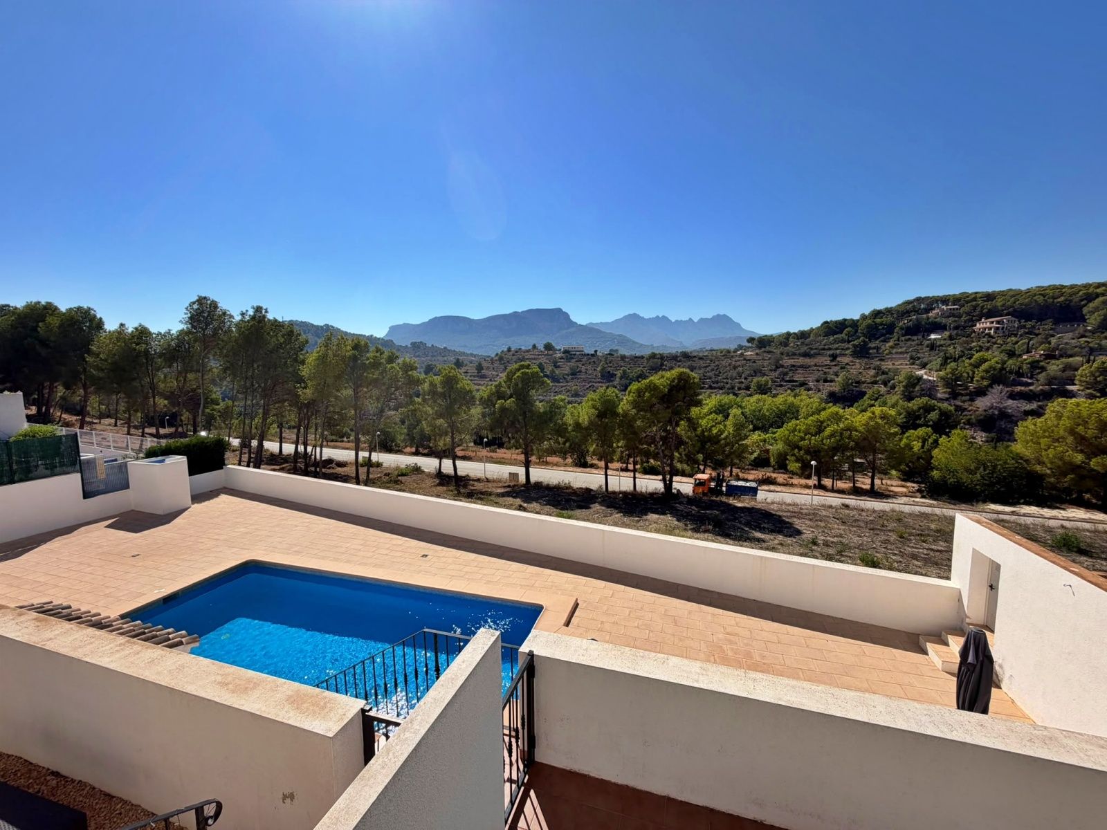 3 Bedroom Semi-Detached House in Calpe with Pool