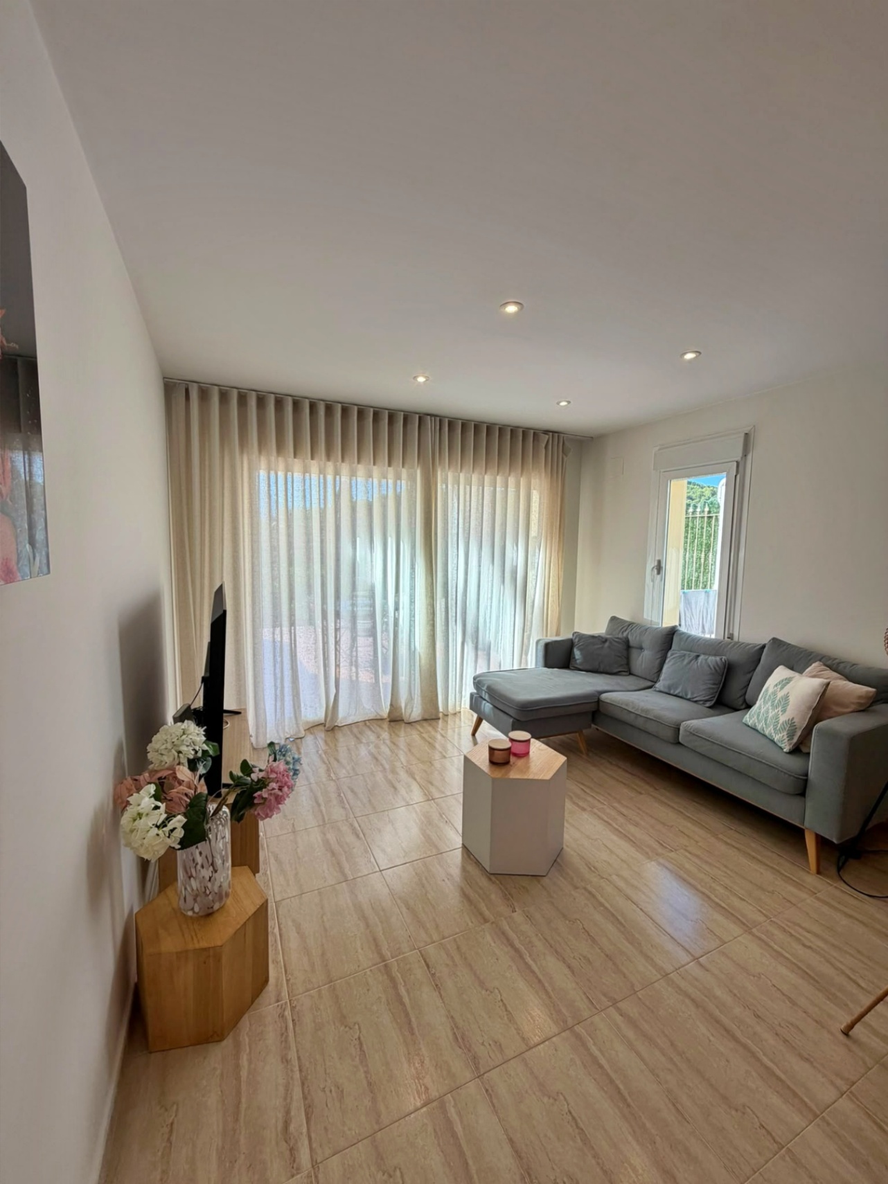 3 Bedroom Semi-Detached House in Calpe with Pool