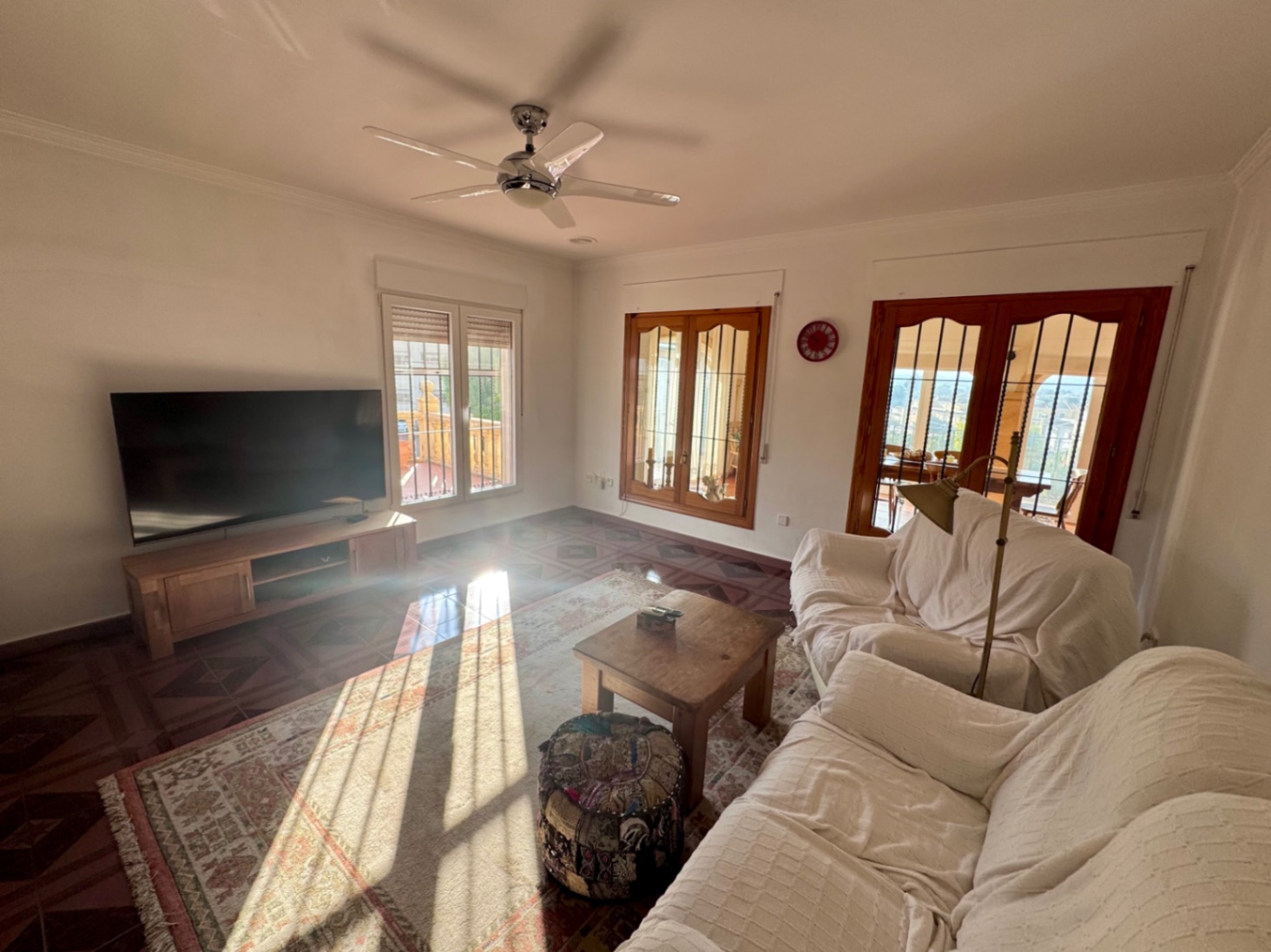 5 Bedroom Villa in Jávea with Large Garage and Workshop Space