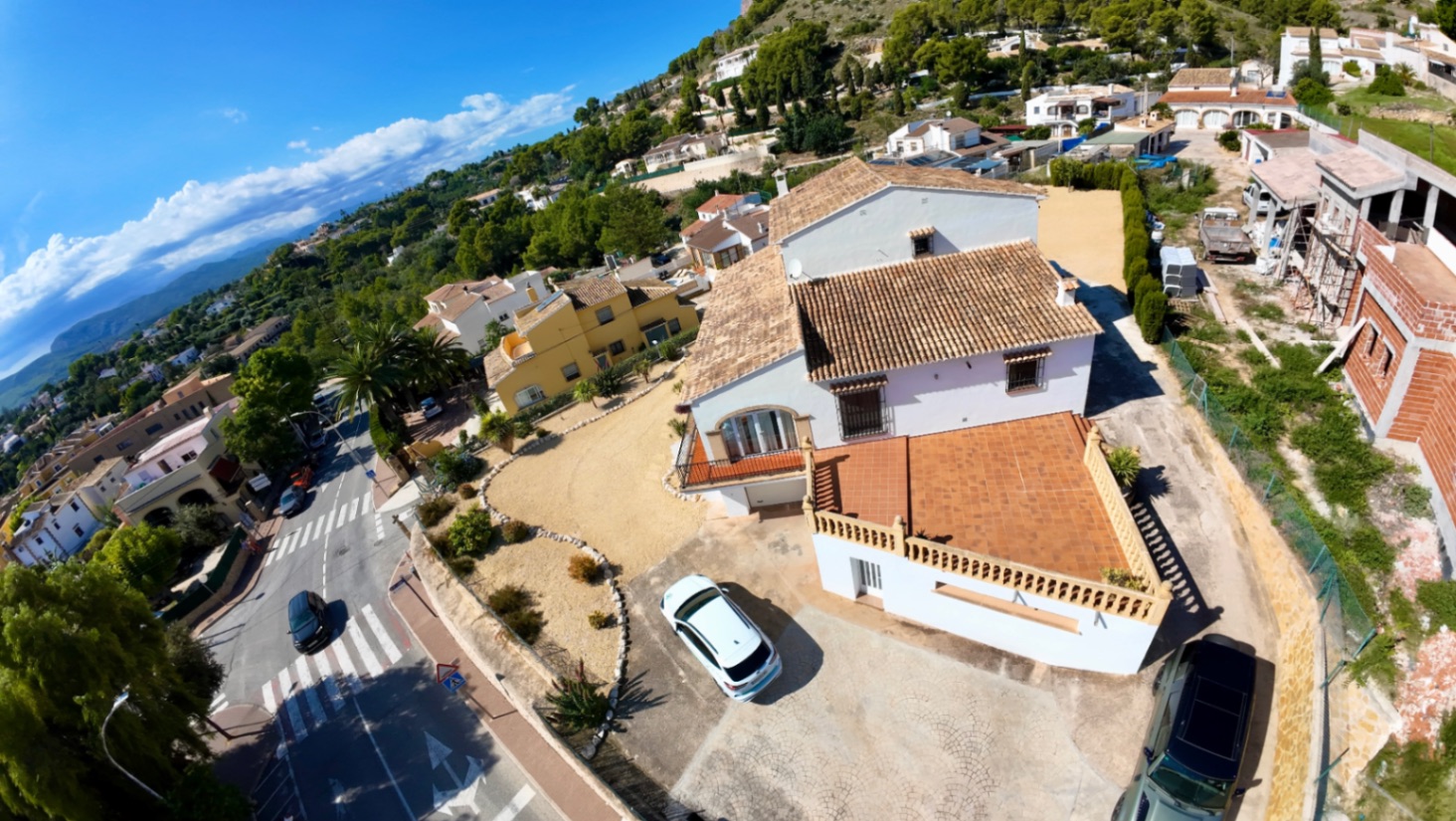 5 Bedroom Villa in Jávea with Large Garage and Workshop Space