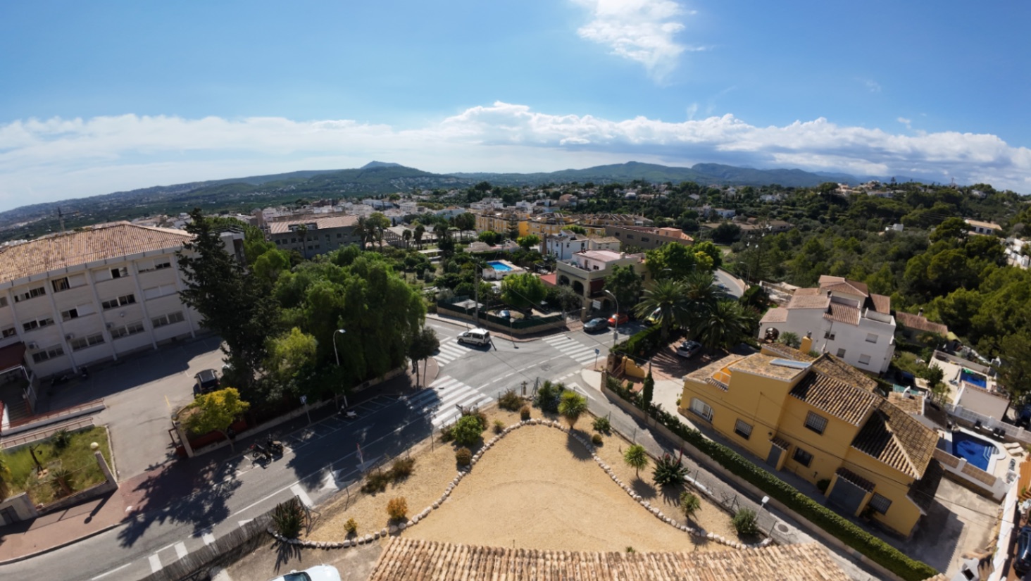 5 Bedroom Villa in Jávea with Large Garage and Workshop Space
