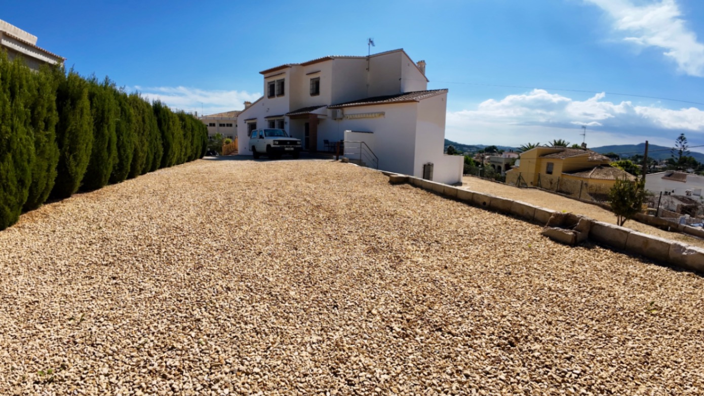 5 Bedroom Villa in Jávea with Large Garage and Workshop Space
